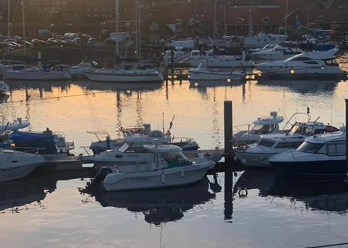 Bell Island 아파트 휫비